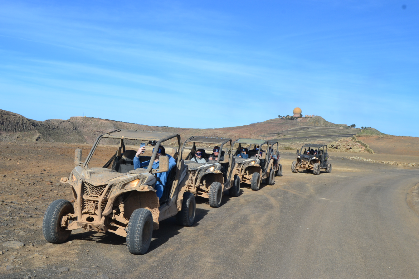 Buggy volcano road trip (on / off road)